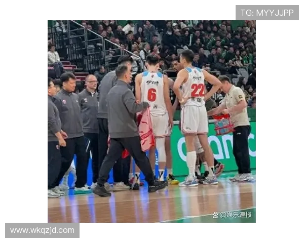 赛后复盘分析重庆篮球队与上海篮球队的表现与状态对比