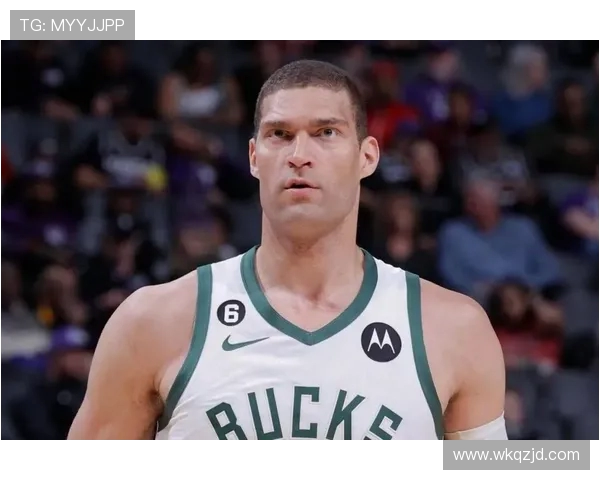 布鲁克洛佩斯：从篮球新星到NBA巨星的辉煌历程与成就解析